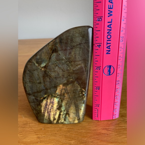 Labradorite - Picture 7 of 16